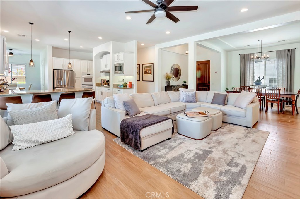 MLS #OC25150881 image #10