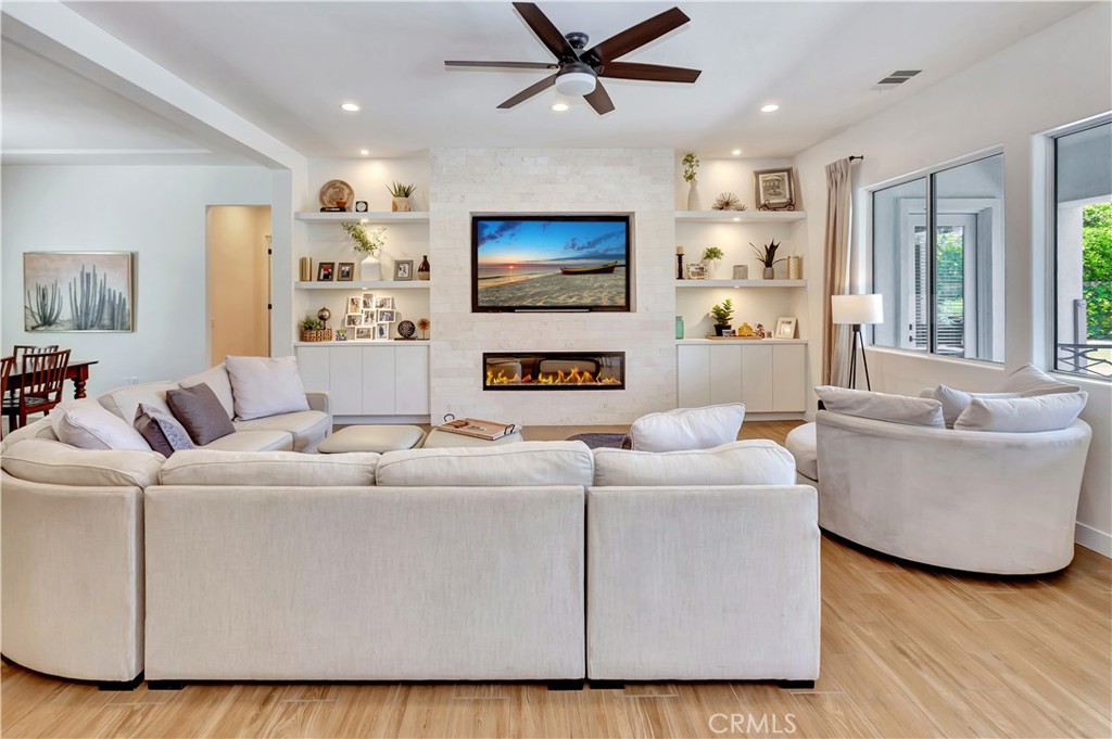 MLS #OC25150881 image #12