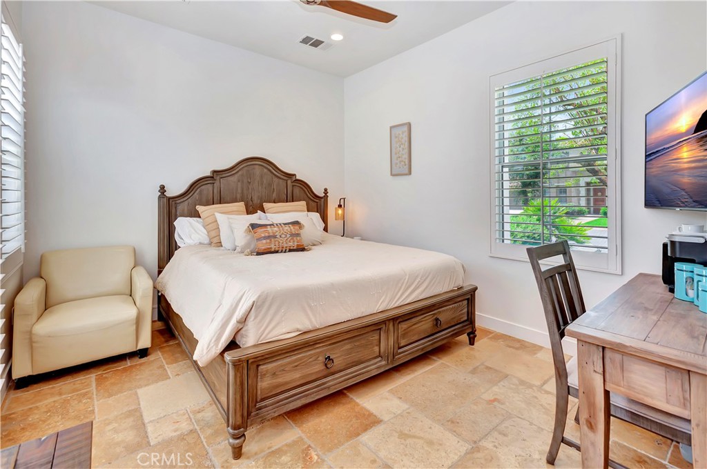 MLS #OC25150881 image #24