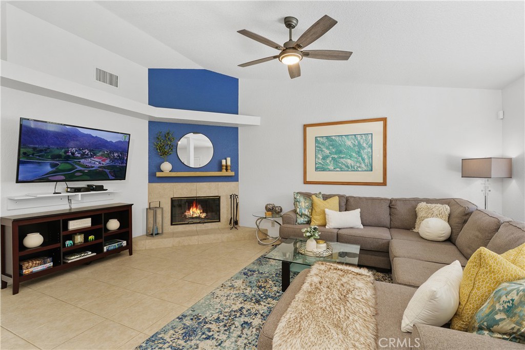 MLS #OC25151770 image #5