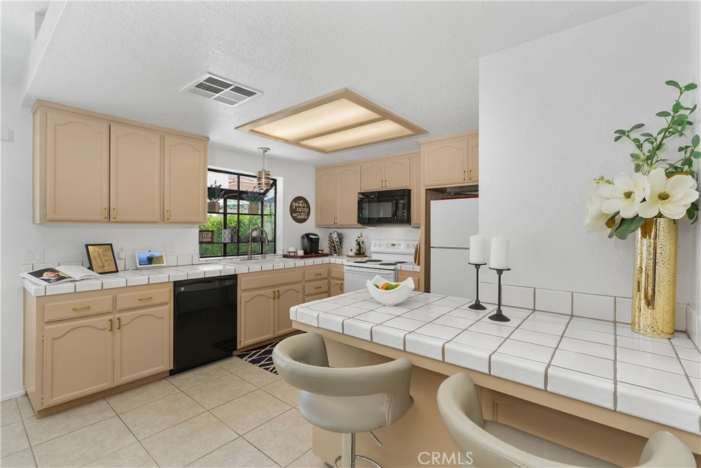 MLS #OC25151770 image #9