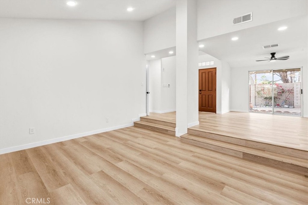 MLS #OC25151818 image #10