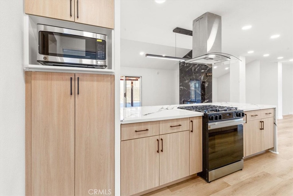 MLS #OC25151818 image #13