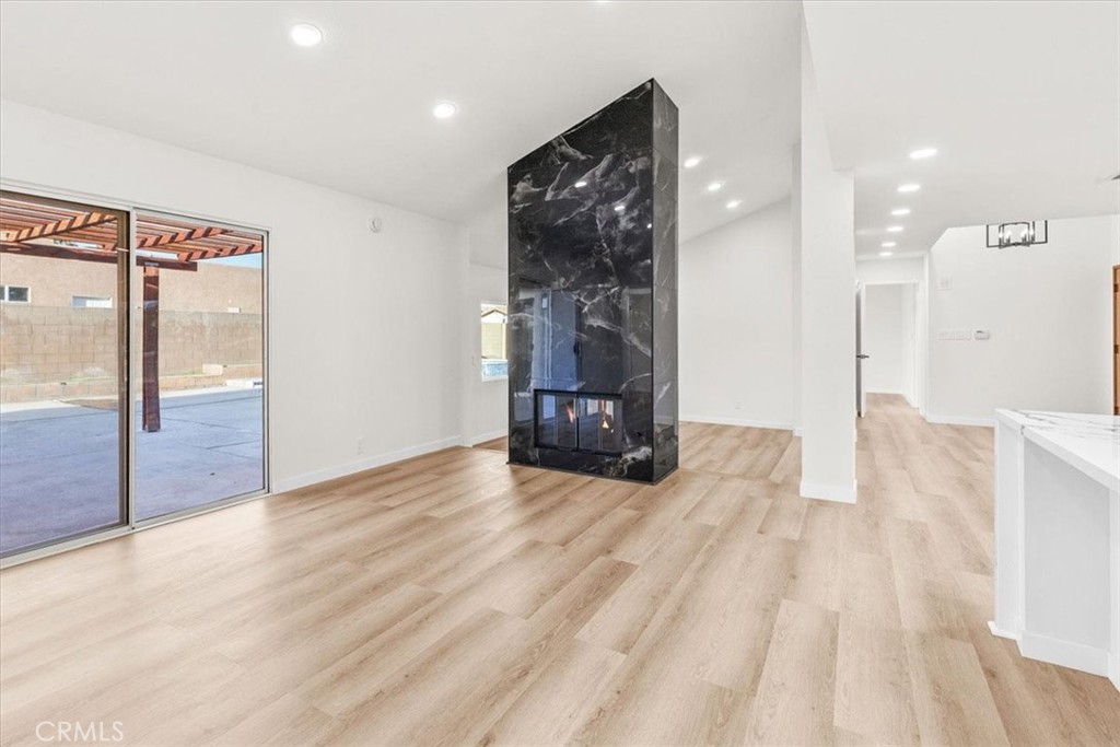 MLS #OC25151818 image #8