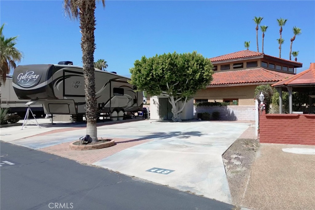 MLS #OC25152174 image #2