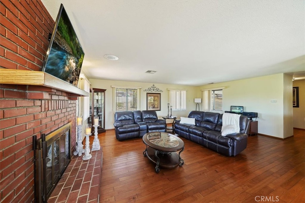 MLS #OC25156677 image #22