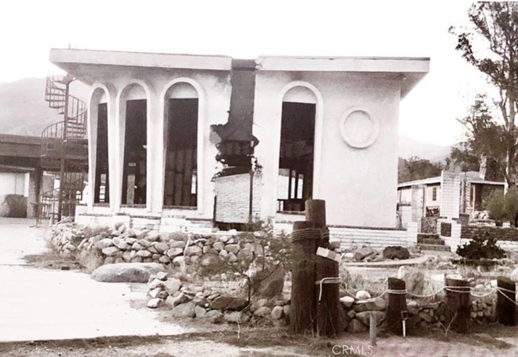 MLS #OC25161300 image #1