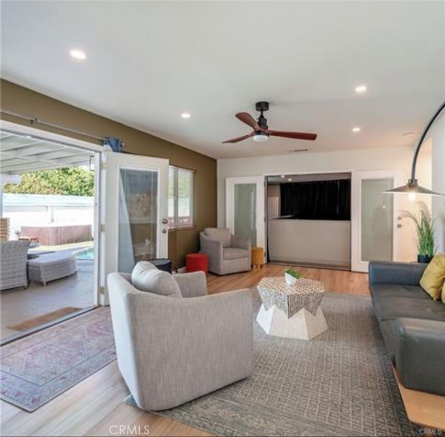 MLS #OC25162798 image #0