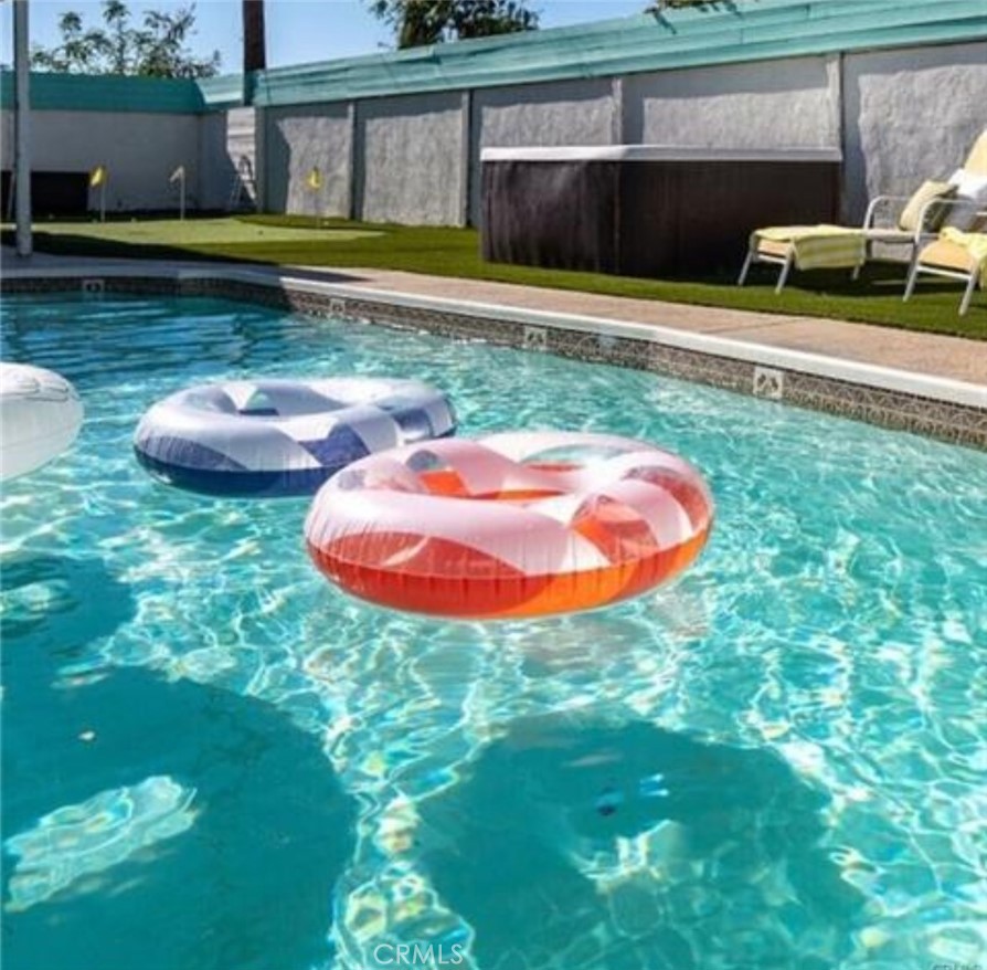 MLS #OC25162798 image #1