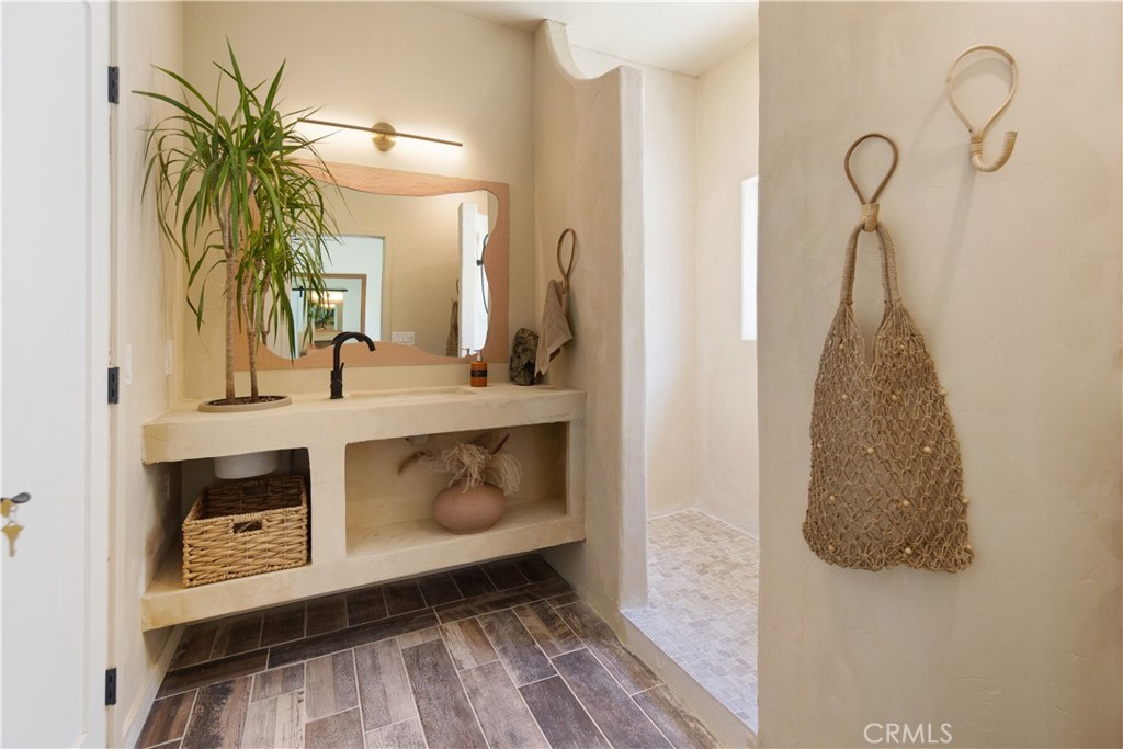 MLS #OC25163713 image #16