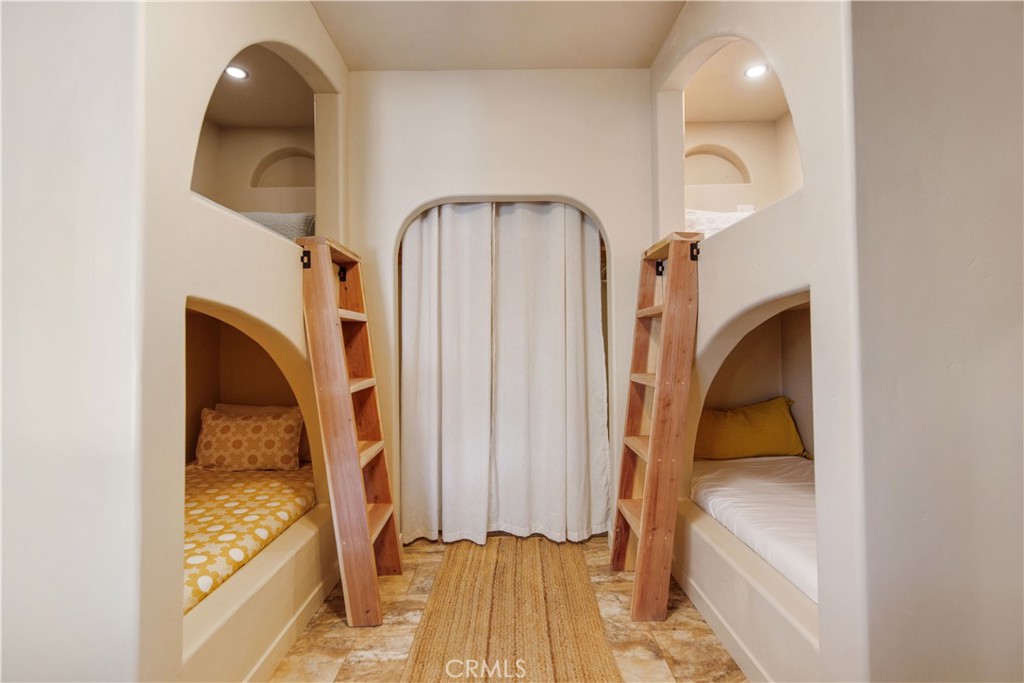 MLS #OC25163713 image #21