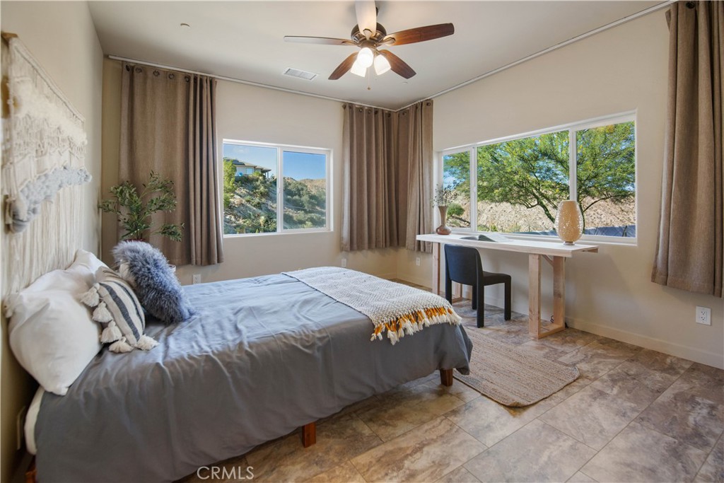 MLS #OC25163713 image #25