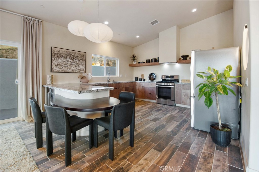 MLS #OC25163713 image #35