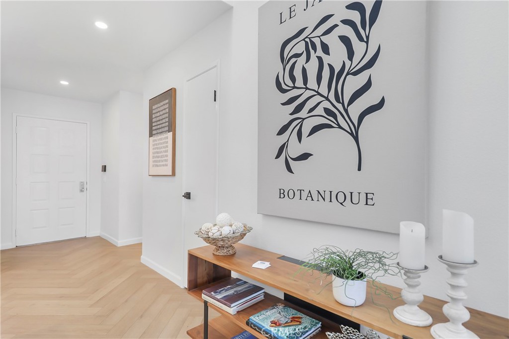 MLS #OC25168664 image #6