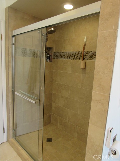 MLS #OC25176009 image #9