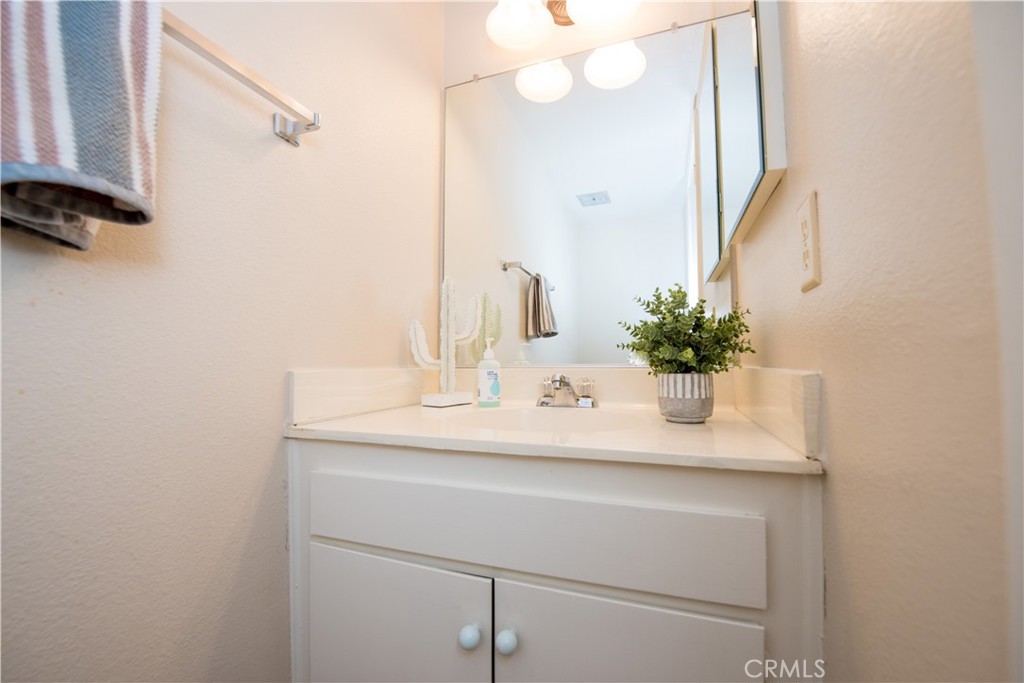 MLS #OC25178472 image #28