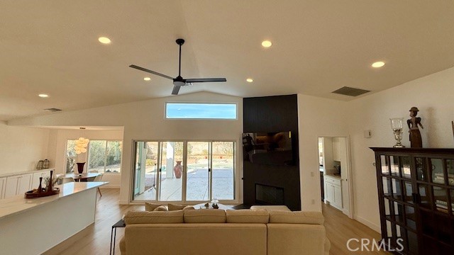 MLS #OC25180505 image #11