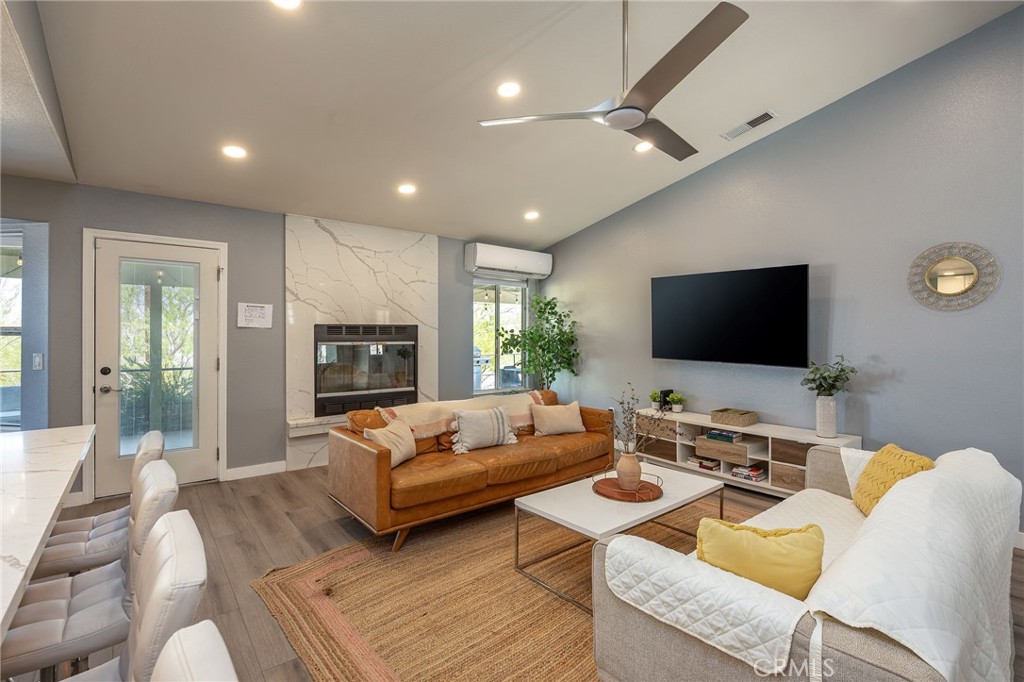 MLS #OC25181160 image #12