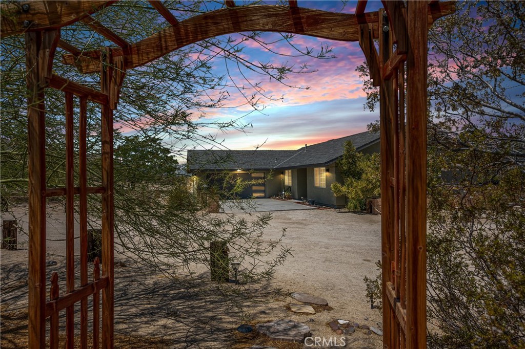 MLS #OC25181160 image #2