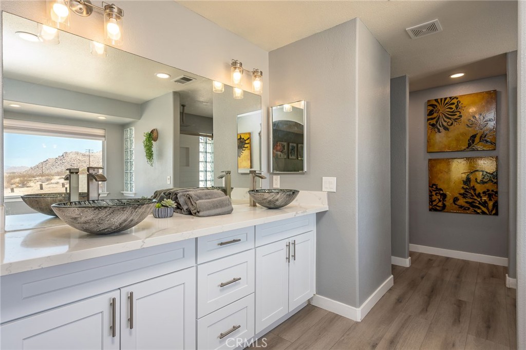 MLS #OC25181160 image #20