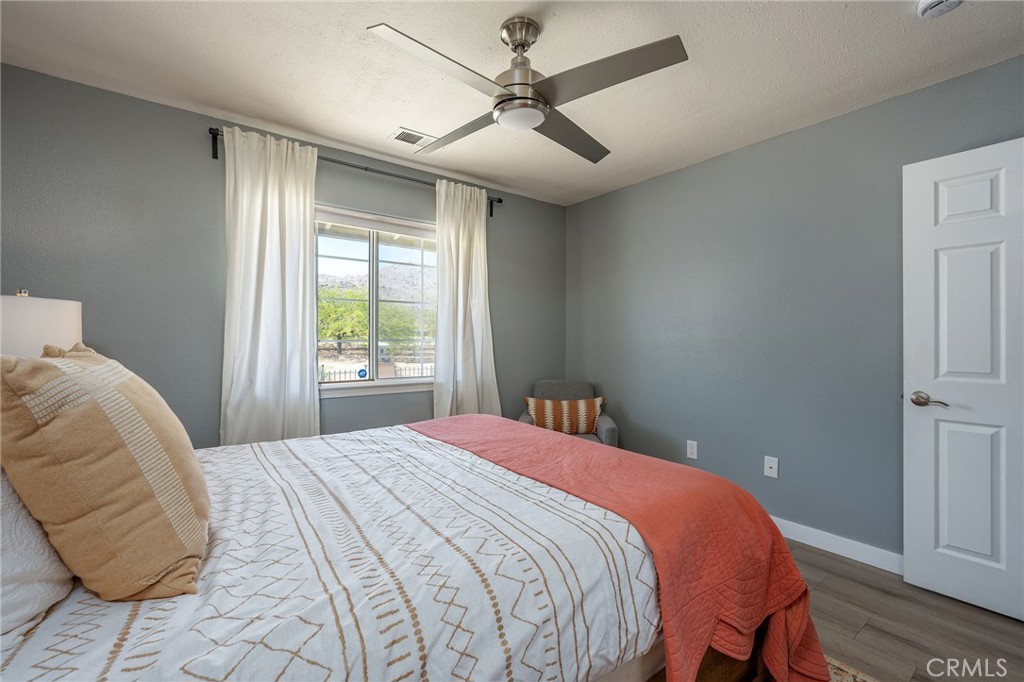 MLS #OC25181160 image #24