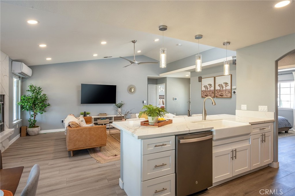 MLS #OC25181160 image #5