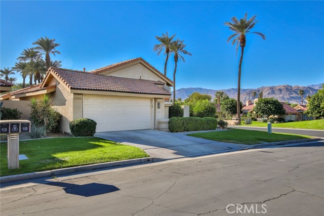 MLS #OC25181232 image #0