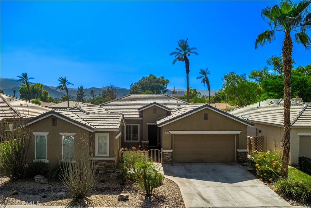 MLS #OC25181692 image #1