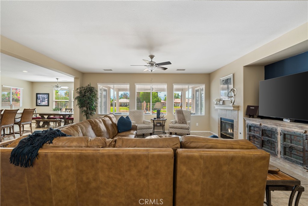 MLS #OC25181692 image #2