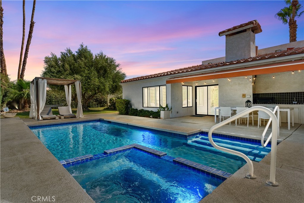 MLS #OC25182081 image #1