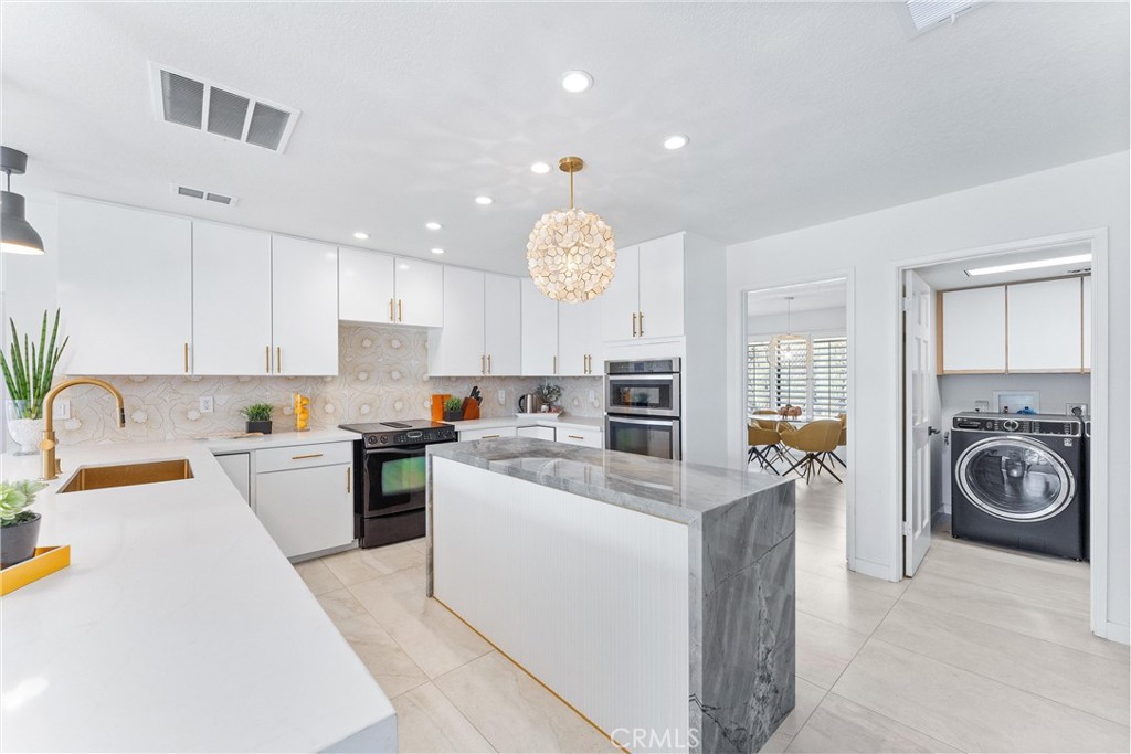 MLS #OC25182081 image #13