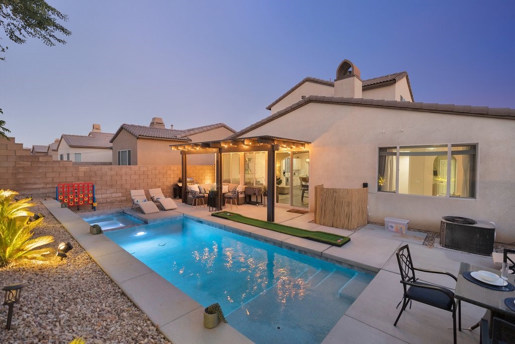 MLS #OC25183312 image #1