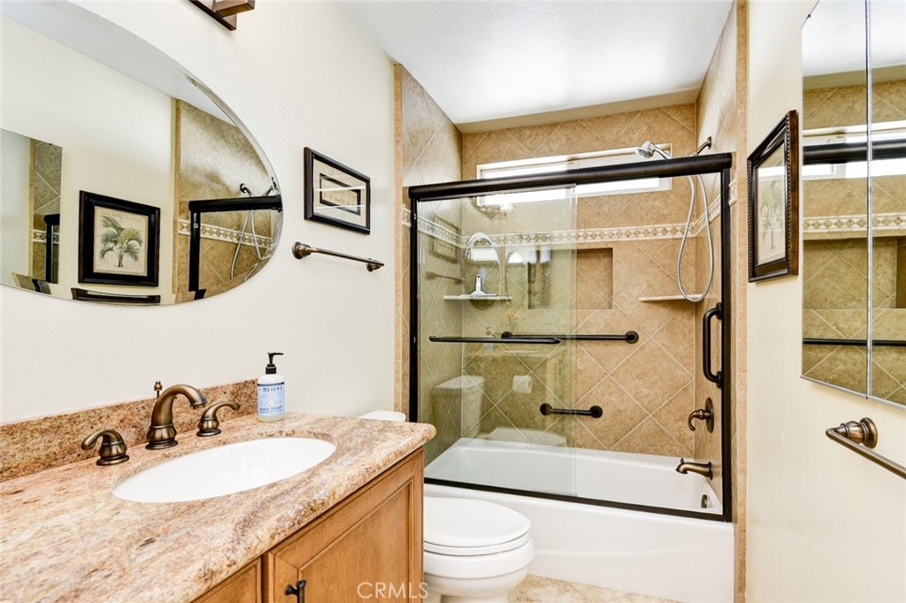 MLS #OC25184168 image #5