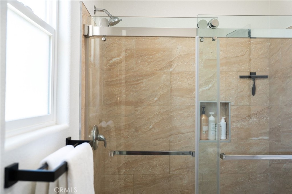 MLS #OC25187555 image #14