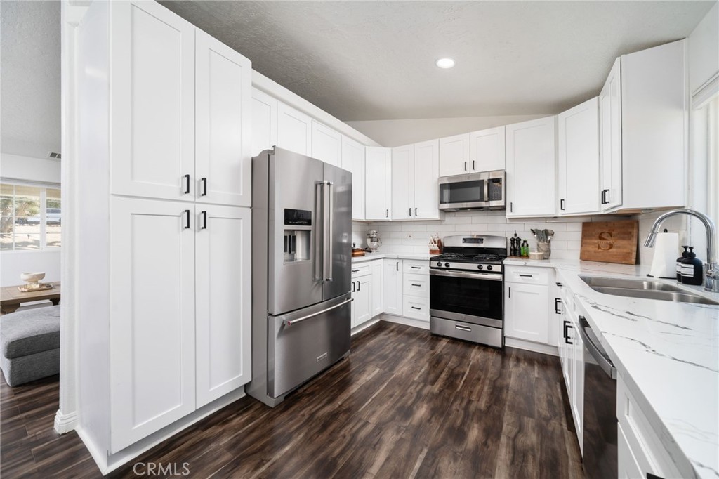 MLS #OC25187555 image #2