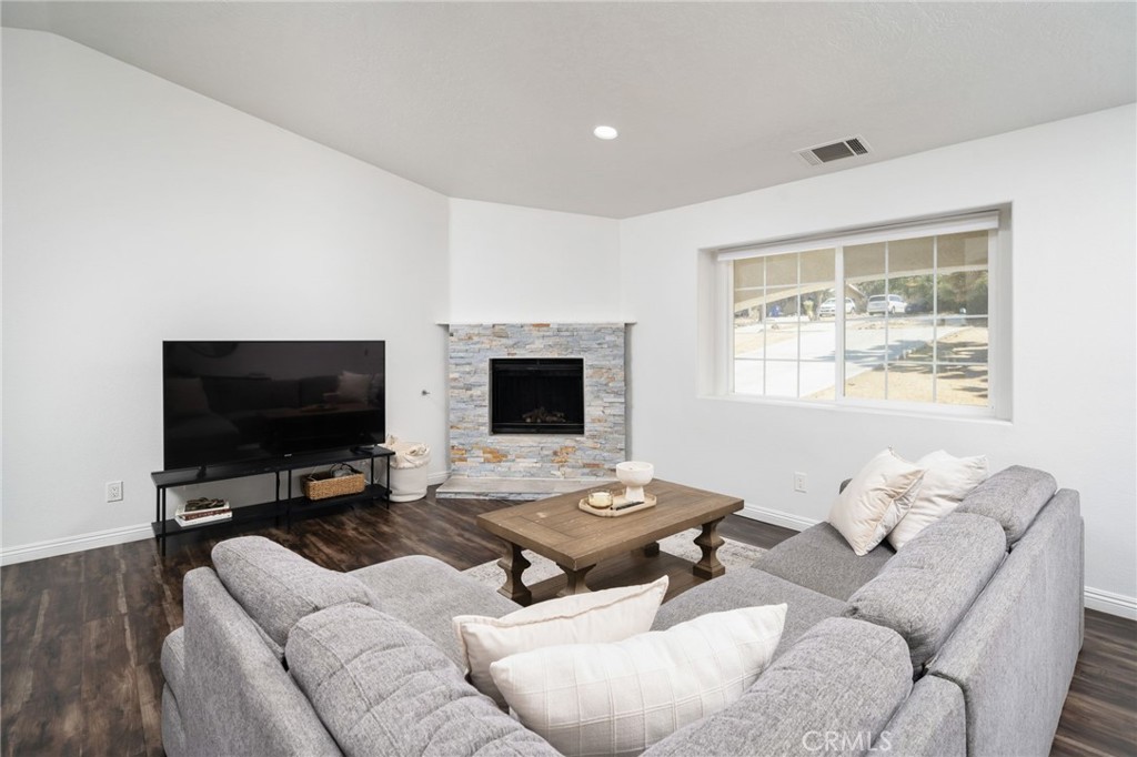 MLS #OC25187555 image #52