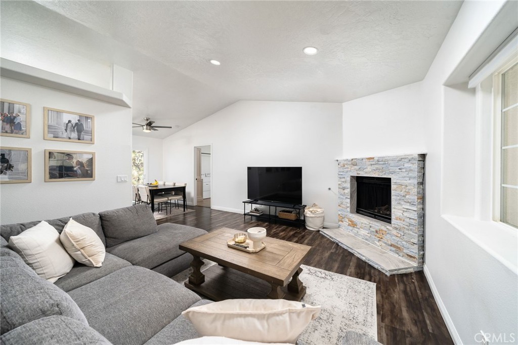 MLS #OC25187555 image #53