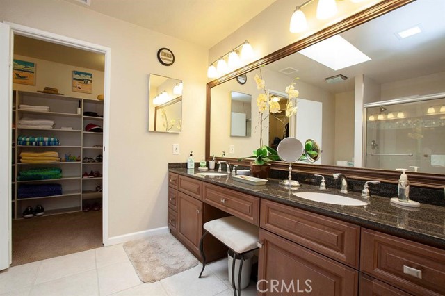 MLS #OC25189372 image #9