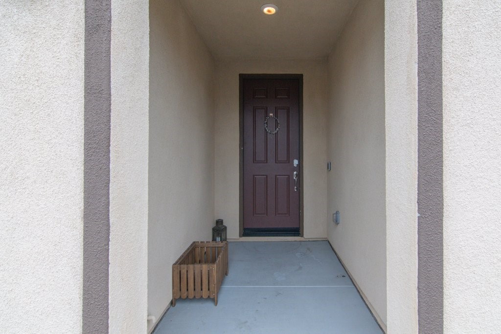 MLS #OC25190034 image #1