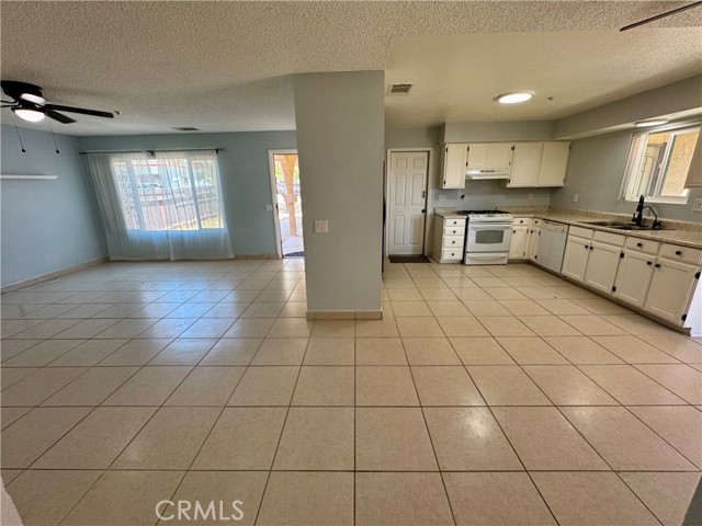 MLS #OC25192890 image #5