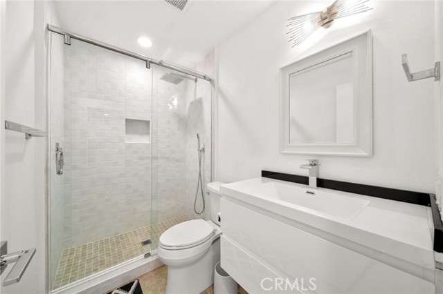 MLS #OC25193559 image #6