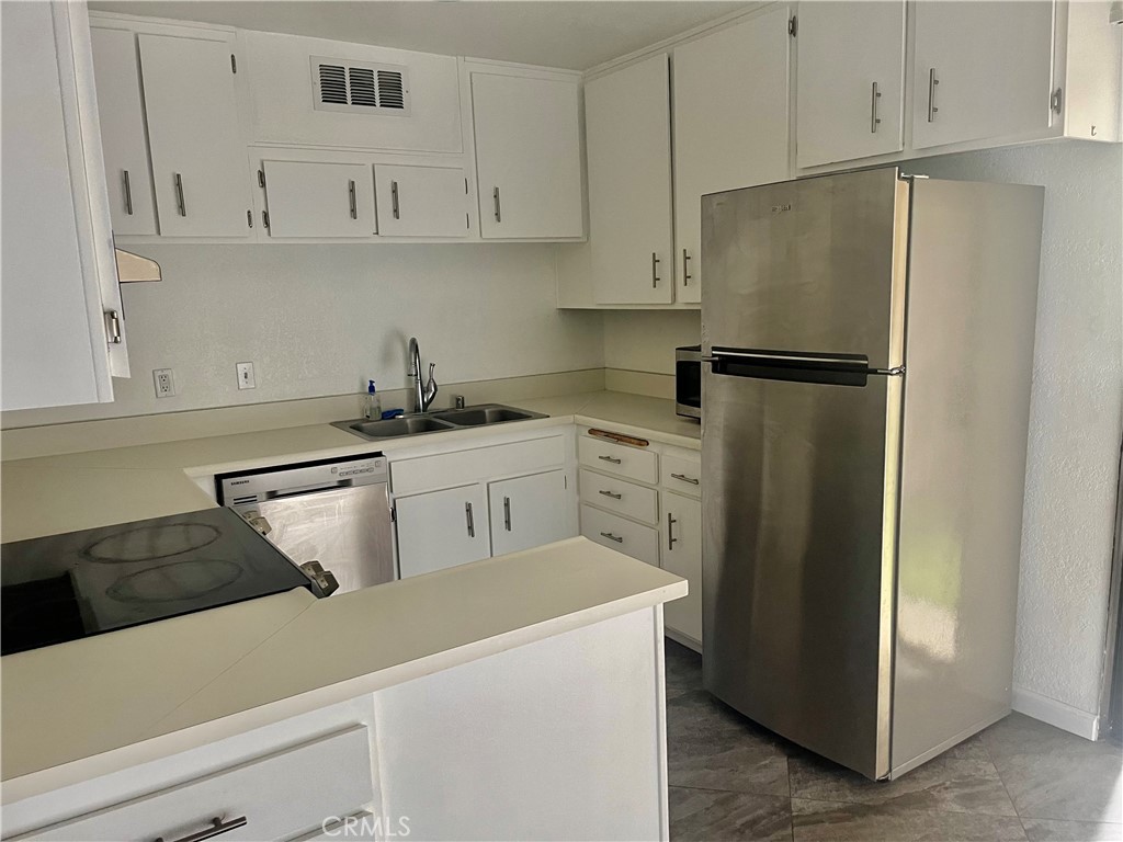 MLS #OC25194441 image #2