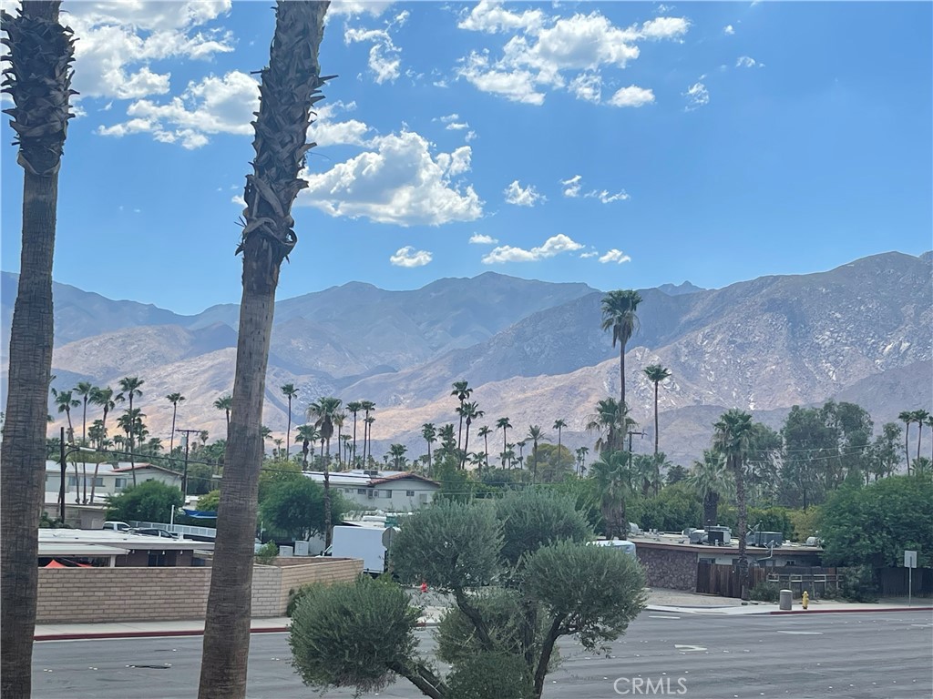 MLS #OC25194441 image #4