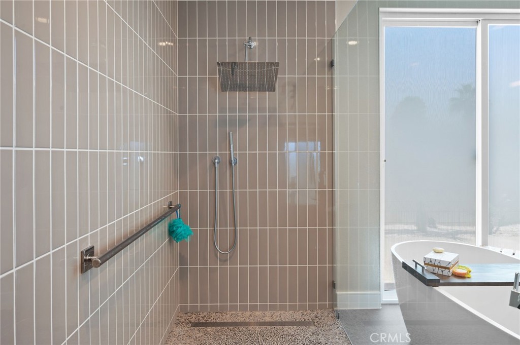 MLS #OC25196822 image #15