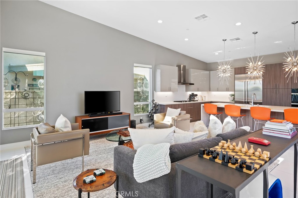 MLS #OC25196822 image #5