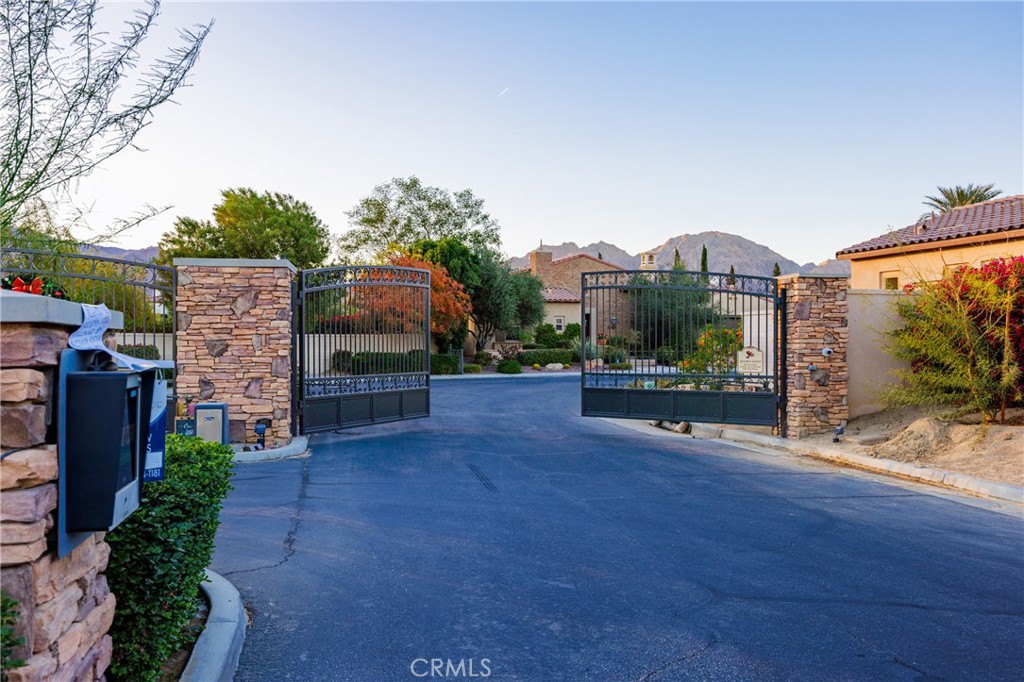 MLS #OC25197715 image #26