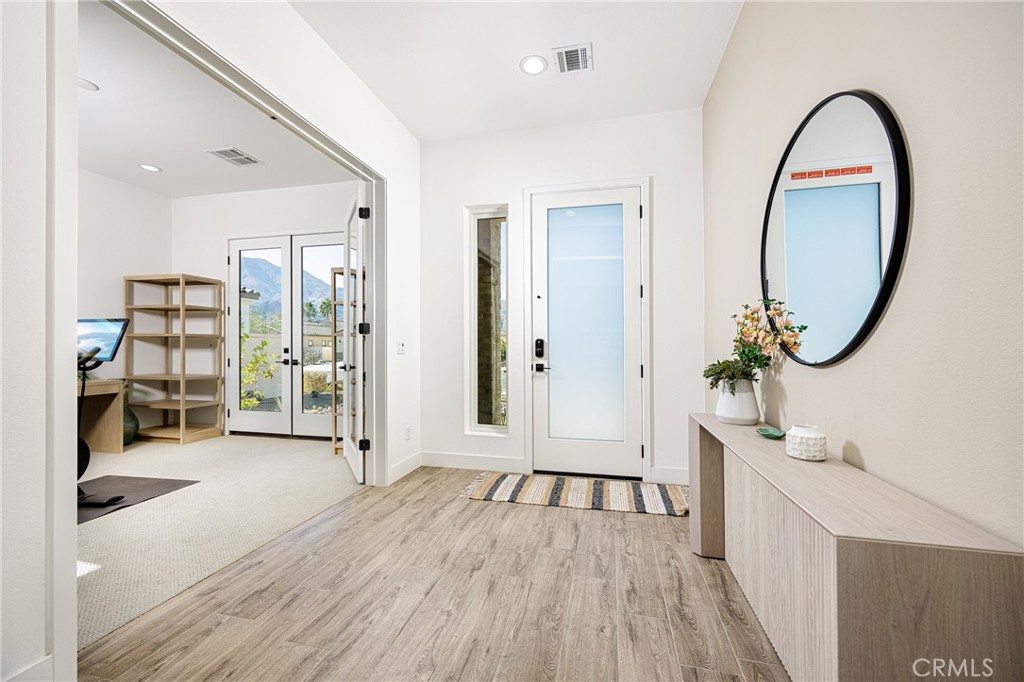 MLS #OC25197715 image #5