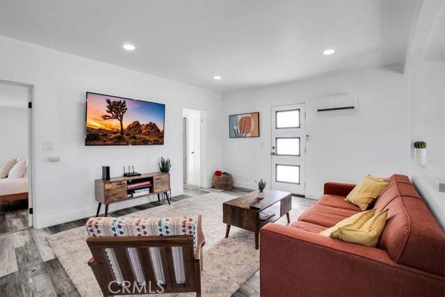 MLS #OC25198381 image #22