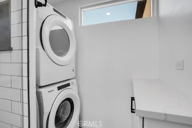 MLS #OC25198381 image #32