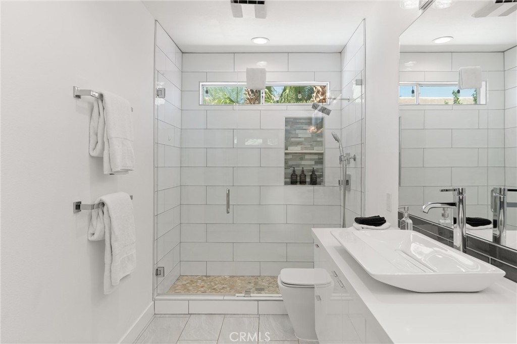 MLS #OC25199426 image #32